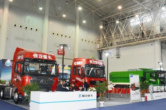 卡车兄弟带你逛武汉商用车展之陕汽重汽篇 智能化轻量化打头阵