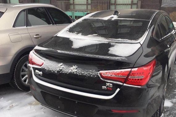 红旗H5新车到店, 终于听劝只卖15万, 谁还买雅阁凯美瑞