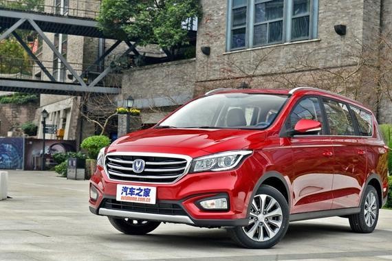 时尚7座MPV，空间比汉兰达还要大，售价10万起