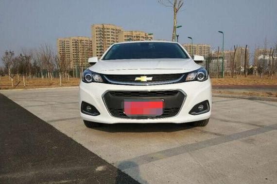 打算买紧凑型的车，无意间试坐了一会它，就下定提车了