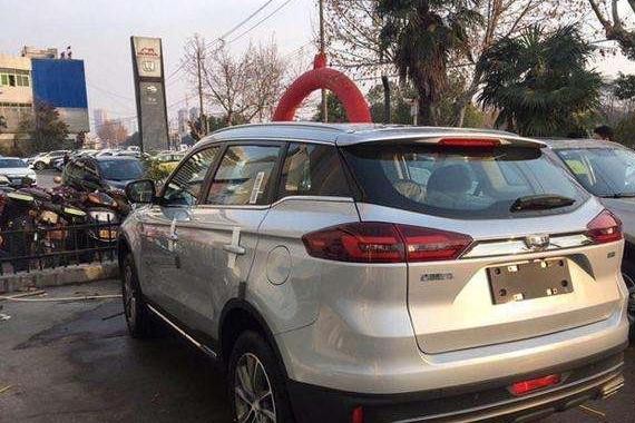 实拍2018款吉利博越, 颜值爆表配置大增, 品质不输合资