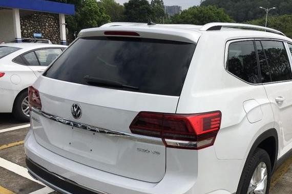 广东车友花54万买辆途昂, 车身因太大, 每次停车邻居都要留位置