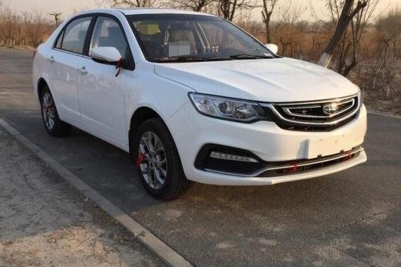 中国大妈放弃艾瑞泽5，提了这车，妹妹说要把她家起亚卖了换一辆