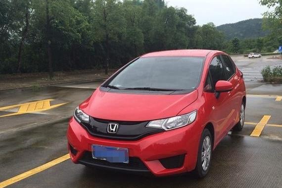 放弃大众POLO，我提了这车，老爸直夸我这女儿选车眼光不错