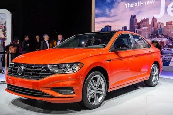 全新一代速腾快来了，MQB平台打造，8AT加冕，这下大众厚道了！