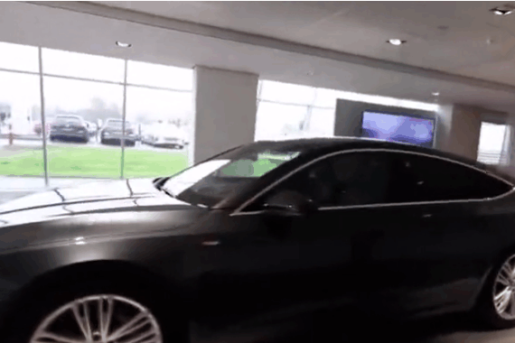 国内首台18款奥迪A7到店, 中控台配三块大屏, 仅售50万