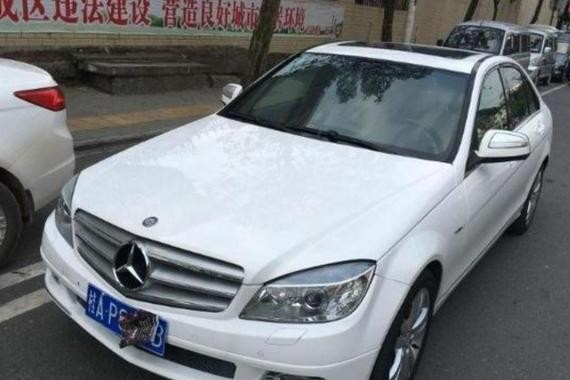 车况良好的进口二手V6奔驰降到10万也没人买，老司机说出原因