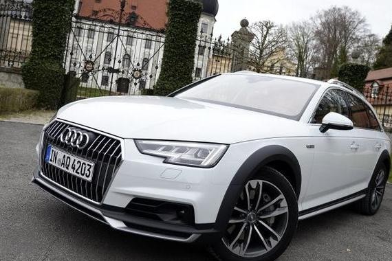 全进口带四驱，终端优惠达8万元，底盘比A4L高，各种路况都能跑