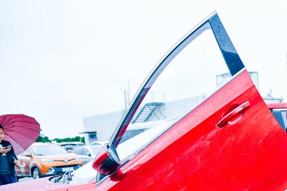 论改装潜质，全新名爵6能成为热血青年们的下一个马自达3吗？