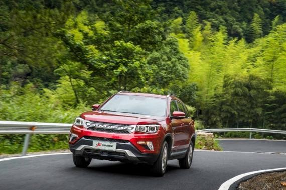 冰雪气象怕打滑？老司机保举这几款15万内、不怕打滑的四驱SUV