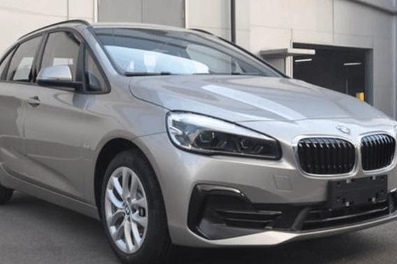 宝马2系旅行车全新中期改款，欧版发布国产跟进，顶配6.2秒破百！