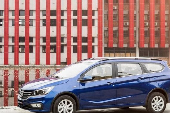 和昂科威一般大才卖4万块，家用选它超值