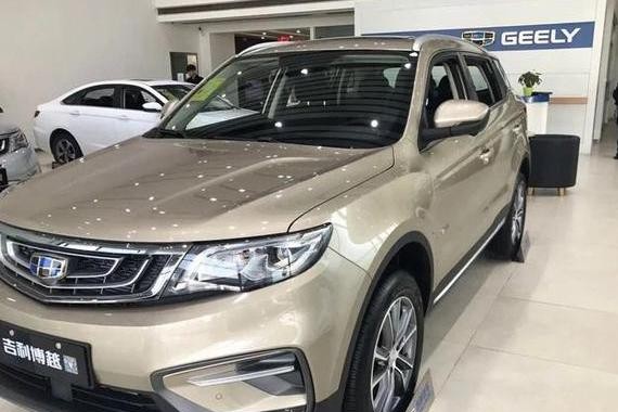 首台2018款吉利博越到店，配置大增，买老款的都后悔了，H6怕吗