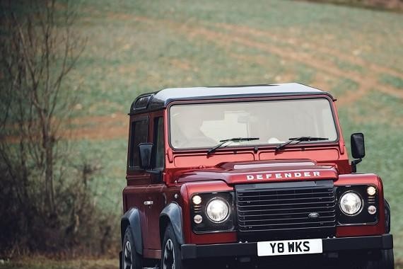 年入百万才开得起 路虎卫士Defender V8 70周年特殊车型