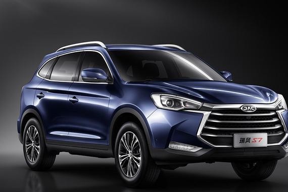 大众和蔚来看上它，却暴跌4成，江淮怎么卖不动了？