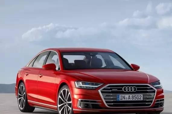 “灯厂”全新旗舰——A8能否撼动奔驰S级的地位？