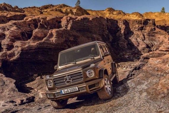 2018款奔驰换代G级实车曝光，外观小改内饰大改，