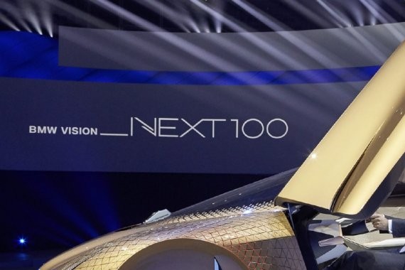 对标特斯拉Model 3！宝马将推700公里续航电动汽车