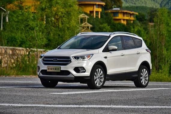 以性价比取胜 全新途胜对比福特翼虎