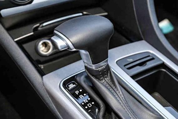 轴距2米8，全景天窗，2.0T，曾20万很抢手，如今降价7万