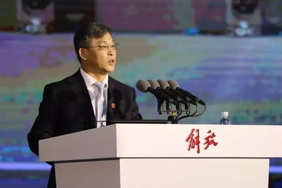 快了！解放J7自动驾驶重卡2019年问世！真的不需要司机驾驶