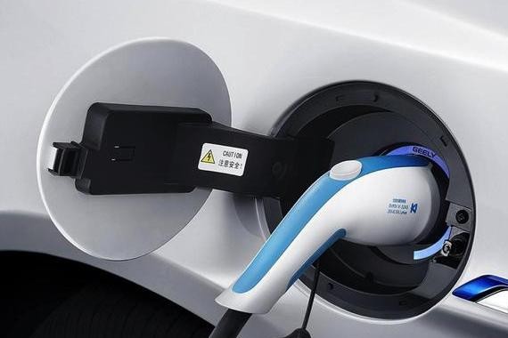 帝豪GL年销124112辆 应对“双积分”高品质家轿动力升级