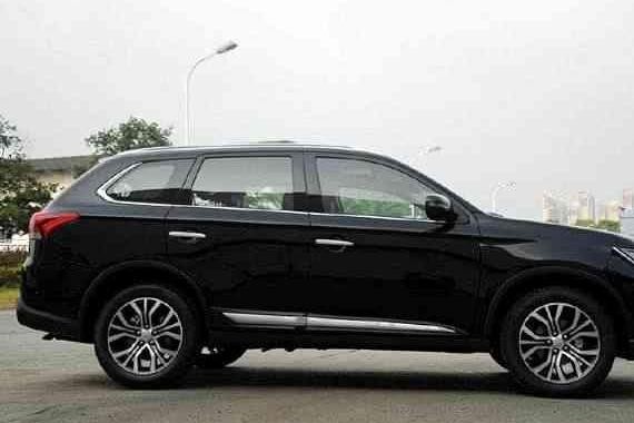 三菱终究还是发飙了，全新SUV刚上市就降价，15万吊打vv7