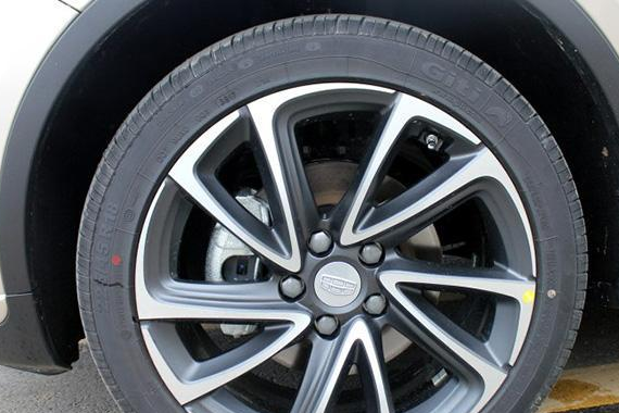 一年卖出15万辆, 国产一哥比本田给力, 配无钥匙套件!