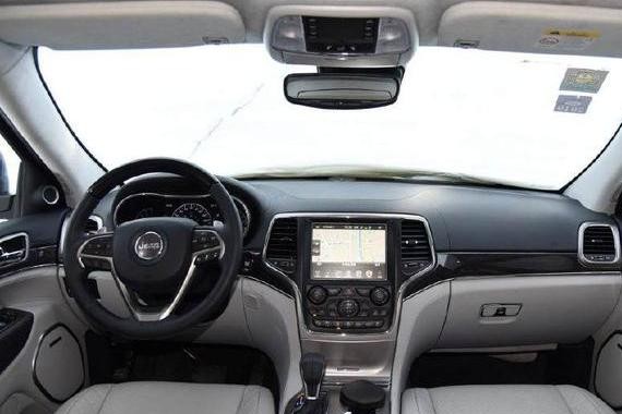 越野怪兽之一，V6发动机还配柴油版本，让你放心游川藏