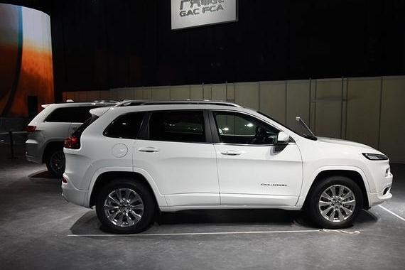 轻奢级中型SUV，从50万降至20万，可以去汉兰达锐界去不了的地方