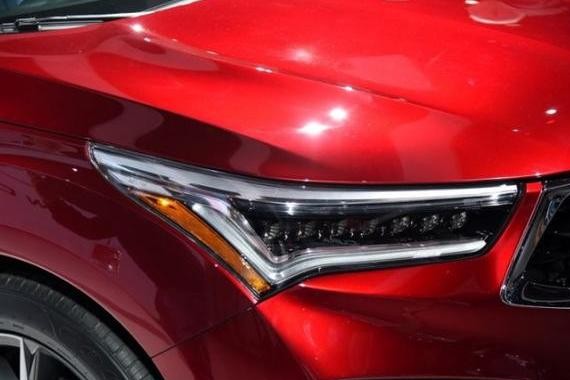 看脸就想买的SUV，5秒破百，配10速，降8万，挑战奔驰GLC靠它了