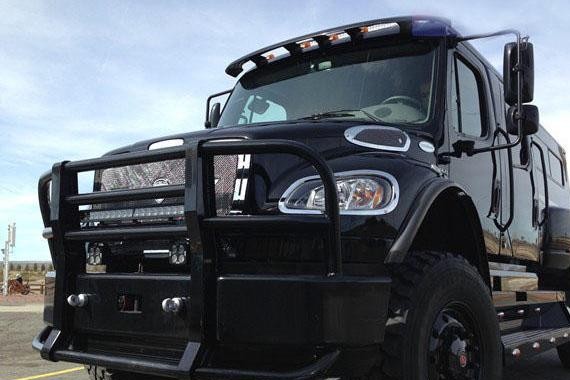 李晨这辆越野比范爷的奔驰G还霸气,售价500万,内饰像高级会所！