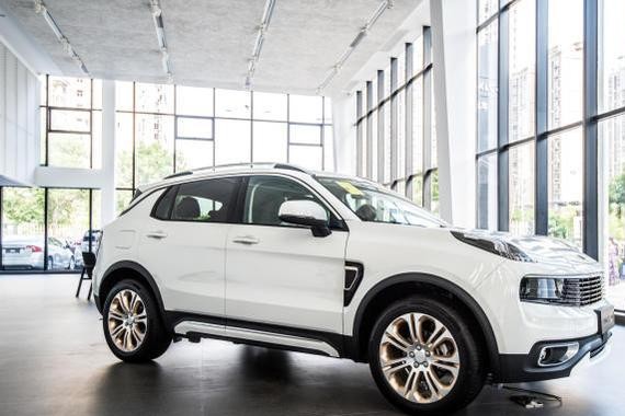 领克01无现车，为了4万优惠提了它，朋友都说傻我觉得还不错