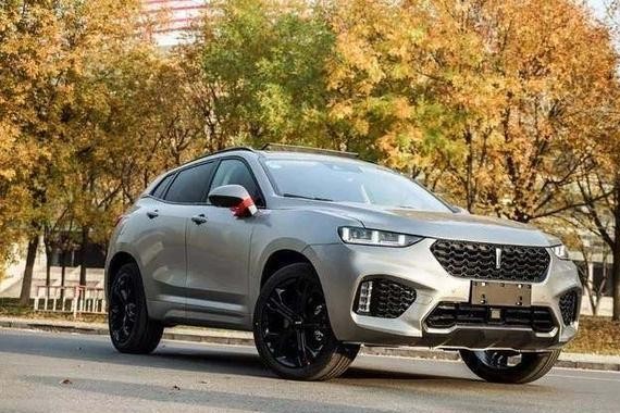 虽然车重两吨、油耗吓人，但是配置逆天，让这台15万的国产车大卖