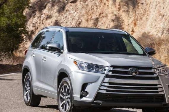 新款汉兰达浮出水面，车身这部位大改之后更霸气，加价提车也不亏