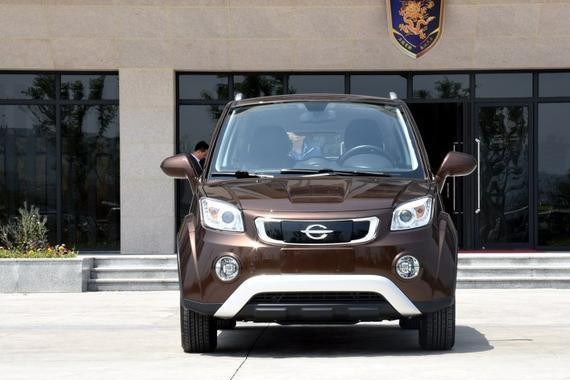 李嘉诚钱多没地花，砸50亿也造起汽车了！