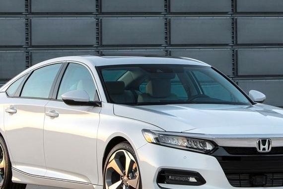 真没想到这些车获年度大奖！最后一款SUV直接给跪了