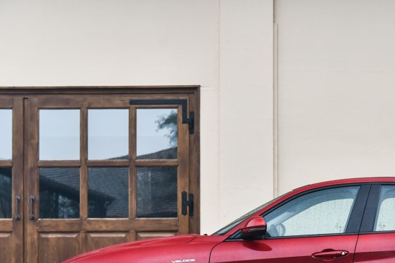 汽车买不买！这台30多万的意大利进口运动轿车能否干掉宝马3系？