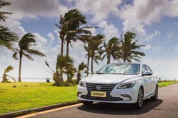 为什么14万你宁愿要中配的速腾也不要高配的睿骋CC