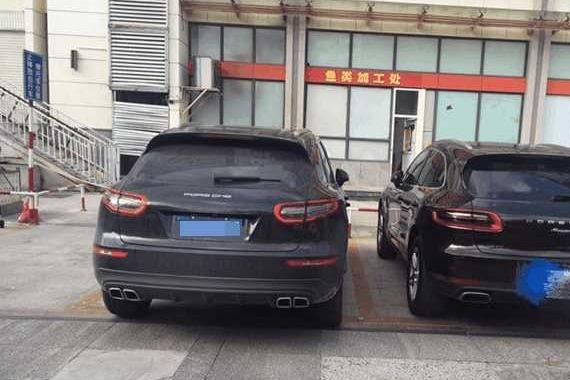 改标的众泰SR9偶遇保时捷卡宴, 众泰车主: 真的太尴尬了