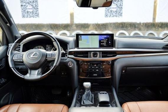 性能强于陆巡，提车加20万，比开路虎揽胜还有钱，买越野买到头了