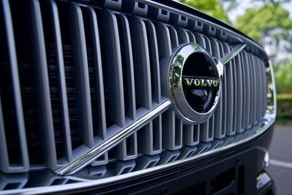 沃尔沃XC90提车作业：为什么我没选宝马X5？