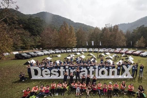 宝马X系列SUV：城市里呆腻了 组团去十万大山！