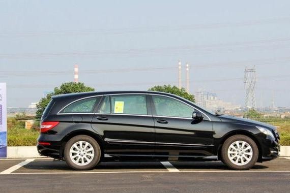 最没用的奔驰车，车长5米1整车纯进口，靠国内土豪卖了12年