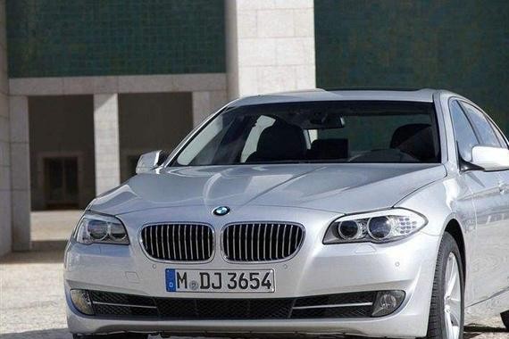 德国汽车：宝马5系，奢华只是汽车表面，却有一颗赓续寻求的心坎