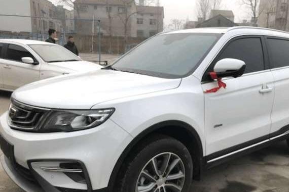 全国首提18款吉利博越, 中控台改成全触摸式, 哈弗H6拿什么比