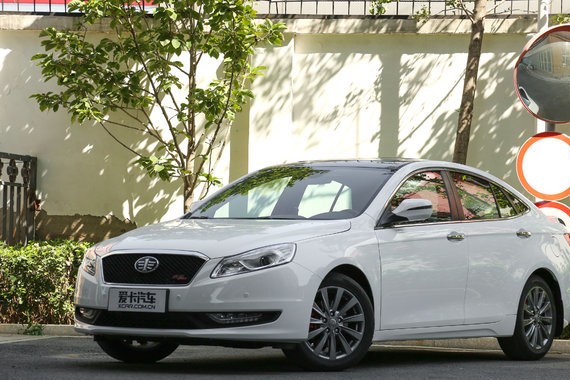 奔腾B70增两款新车型 售14.08-15.08万