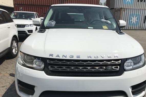 2017款路虎揽胜运动柴油版强劲动力精品时尚运动SUV