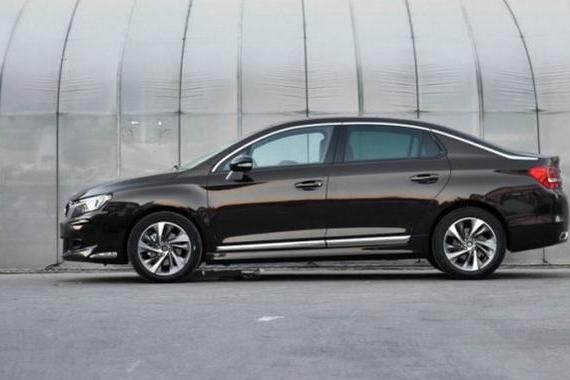 最惨B级车，比迈腾豪华，配宝马动力卖16万起，月销仅5台