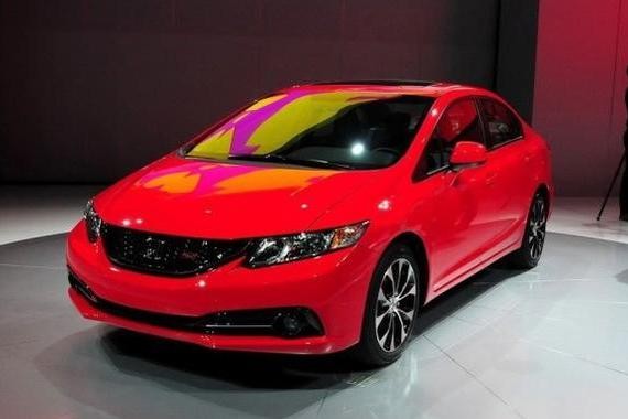 原厂配尾翼的思域王，发动机纯进口，开雅阁的不一定买的起它